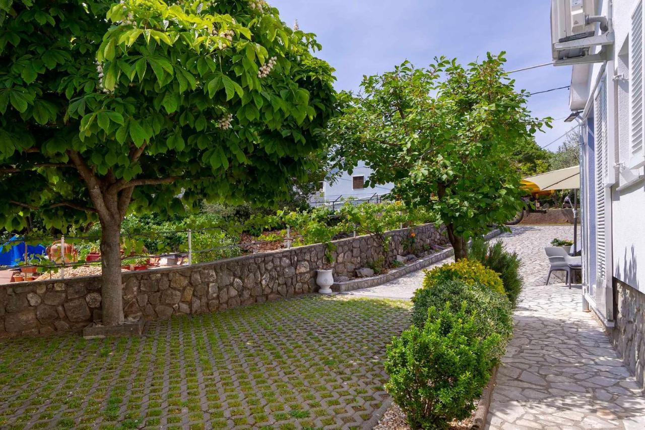 Apartments In Silo/Insel Krk 13443 Exterior foto